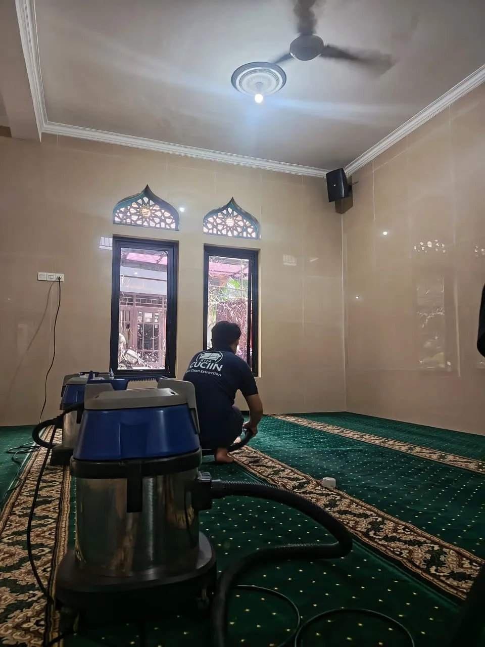 Professional interior cleaning service